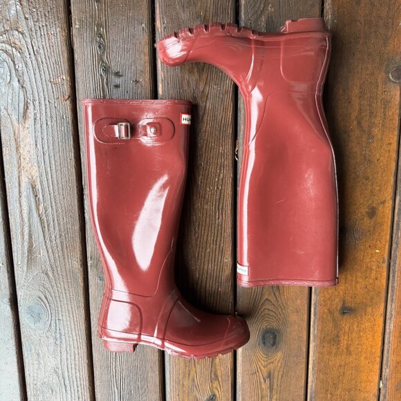Hunter Original Tall Gloss Casual Rain Boots, Fall Red, in Women's 7 - Picture 3 of 12
